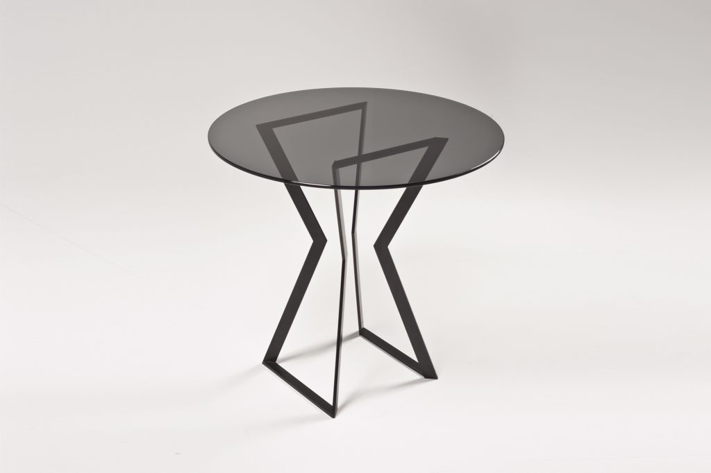 Noir-glass-table-2